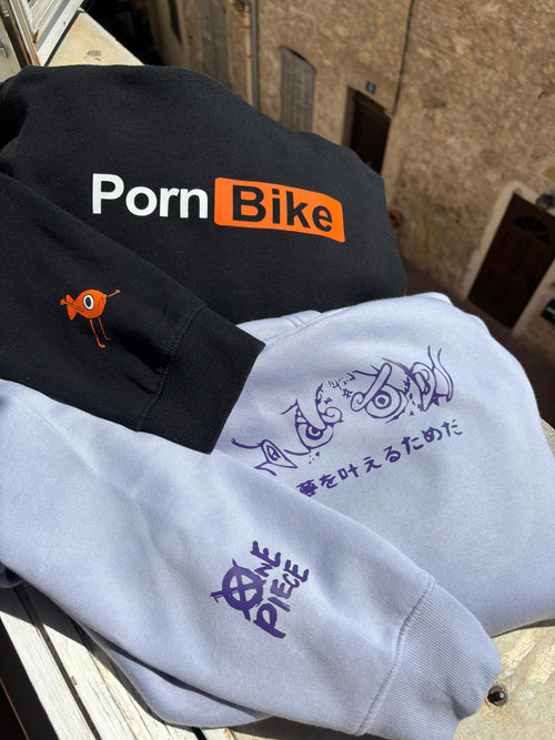 Hoodie Personnalisé – Confort &amp; Créativité Réunis